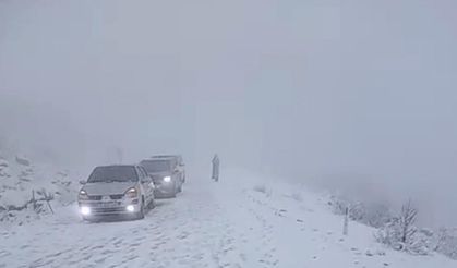 Siverek Çermik karayolu yoğun kar nedeniyle ulaşıma kapandı