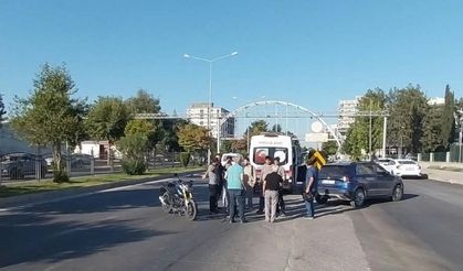 Otomobil ile motosiklet çarpıştı: 1 yaralı