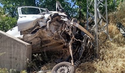 Otomobil menfeze çarptı: 1 ağır yaralı