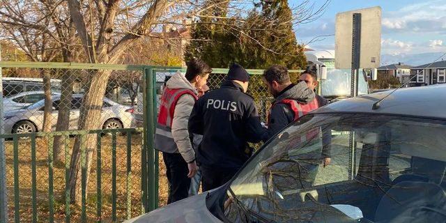 Erzincan’da polis ekipleri tarafından okul çevrelerinde denetimler sürüyor
