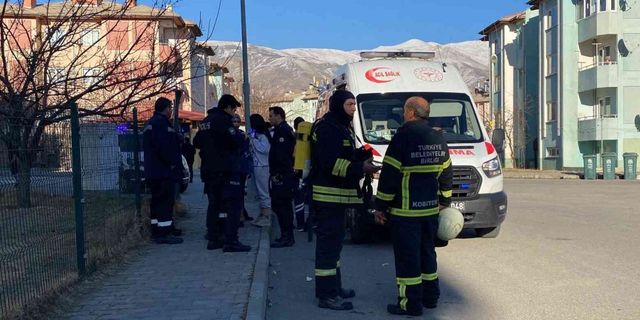 Erzincan’daki ev yangınında 1 kişi dumandan etkilendi