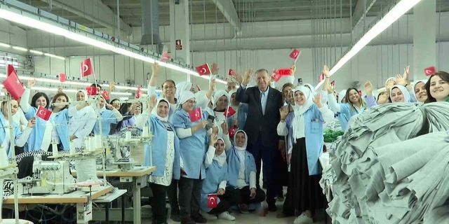 Cumhurbaşkanı Erdoğan: “Kadın teşkilatını kuran ilk partiyiz, bizimle mücadeleye girecek olan 2 defa düşünmeli”