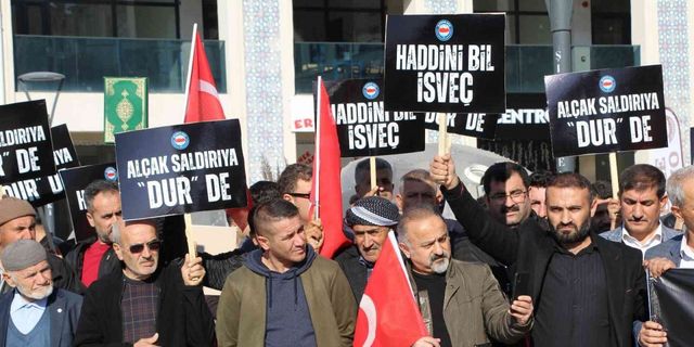 İsveç’te Kur’an-ı Kerim’in yakılması Şırnak’ta protesto edildi