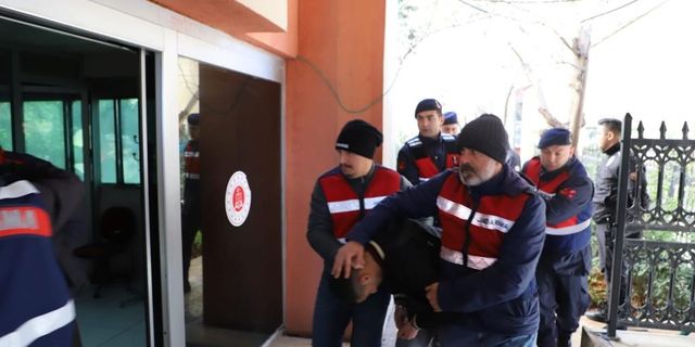 Mardin’de 5 kişinin öldürüldüğü olayın şüphelileri adliyeye sevk edildi