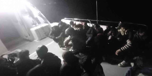 Radarla tespit edilen 40 düzensiz göçmen yakalandı