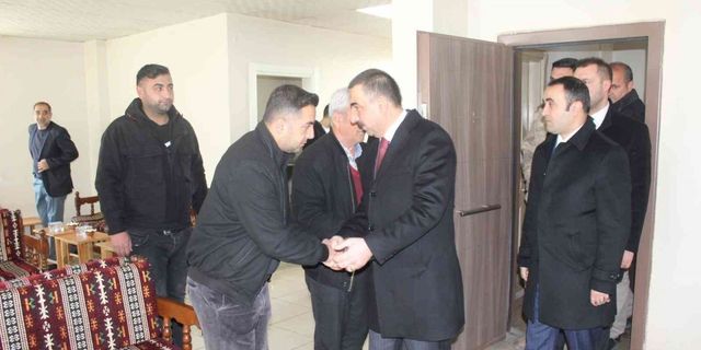 Siirt Valisi Hacıbektaşoğlu, esnaf ve vatandaşlarla bir araya geldi