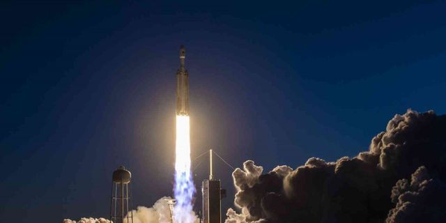 SpaceX ABD Uzay Kuvvetleri’ne ait iletişim uydusu fırlattı