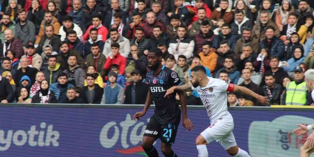 Spor Toto Süper Lig: A. Hatayspor: 0 - Trabzonspor: 1 (İlk yarı)