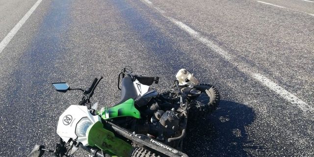 Sürücü ve motosiklet metrelerce havaya fırladı: 1 ağır yaralı