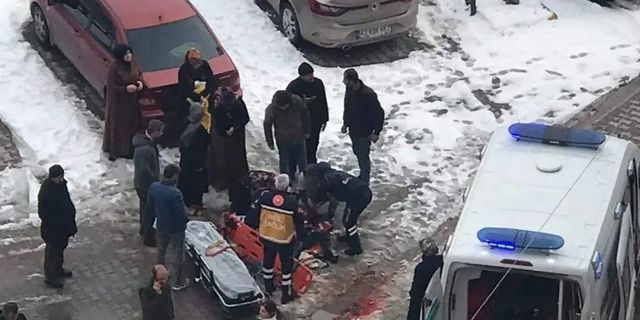 Van’da köpek saldırısına uğrayan küçük çocuk ağır yaralandı