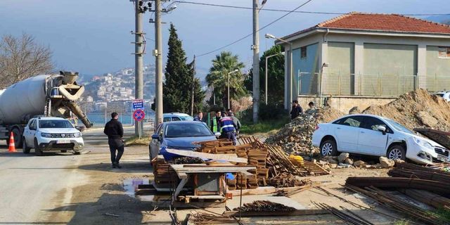 Yalova Esenköy’de cip ile otomobil çarpıştı
