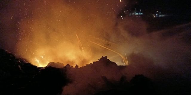 Yalova’da katı atık depolama tesisi yangını