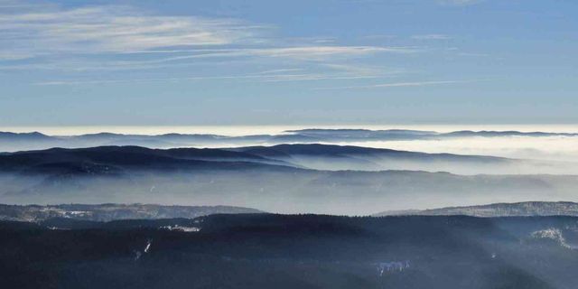 Ilgaz Dağı’nın eteklerinde mest eden sis manzarası havadan görüntülendi