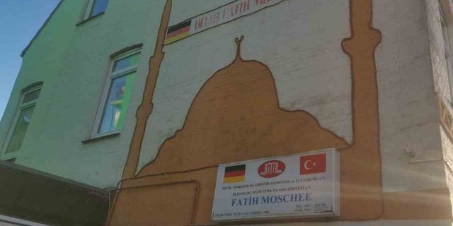 Almanya’da camideki çocuklara ırkçı tehdit