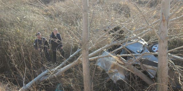 Bayramiç’te dere yatağına uçan otomobildeki 2 kişi hayatını kaybetti