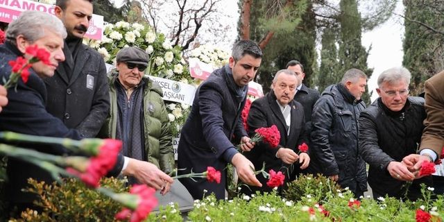 Eski Devlet Bakanı Adnan Kahveci, vefatının 30’uncu yıl dönümünde Kartal’da anıldı