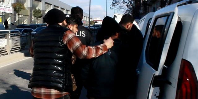 Kırklareli’nde polisin dur ihtarına uymayan araçtan kaçak göçmen çıktı