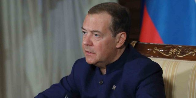 Rusya Güvenlik Konseyi Başkan Yardımcısı Medvedev: "Ukrayna’nın saldırması durumunda her türlü silahı kullanmaya hazırız"