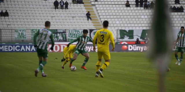 Spor Toto Süper Lig: Konyaspor: 0 - İstanbulspor: 0 (Maç devam ediyor)