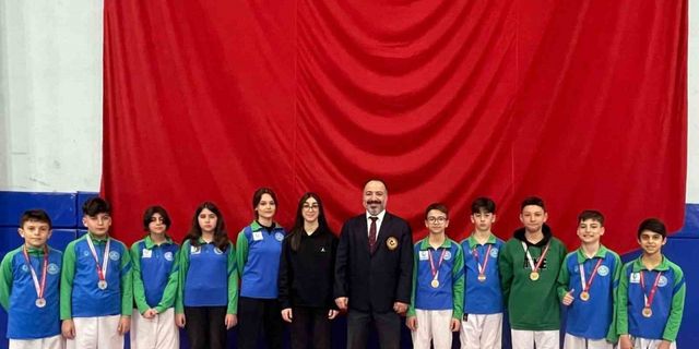 Çayırova Belediyesi karate takımı 7 madalya kazandı