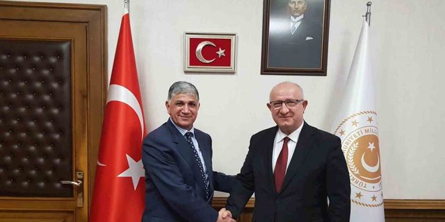 Milli Savunma Bakan Yardımcısı Karaosmanoğlu, BM Karadeniz Tahıl Girişimi Koordinatörü Dashti ile görüştü