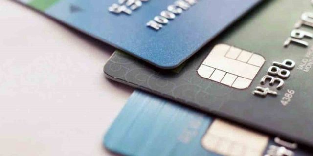 Müşteri kredi kartlarını kullanan kurye ve işbirlikçisi tutuklandı