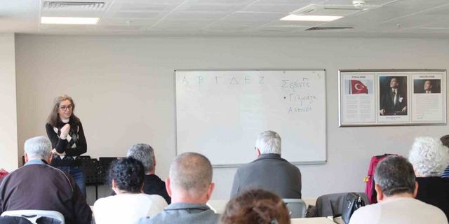 Selçuk Belediyesinin yabancı dil kurslarına yoğun ilgi