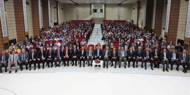 Erzincan'da eğitim camiası yöneticileriyle toplantı yapıldı