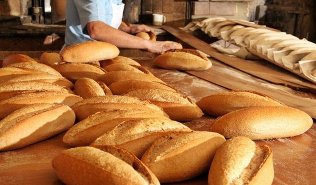 Erzincan'da Ekmeğin Gramajı Düştü, Fiyat Aynı Kaldı: Halk Tepkili