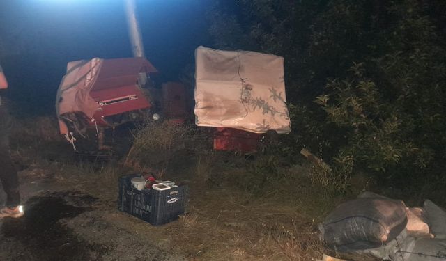 Erzincan'da korkunç kaza Tır'la traktör çapıştı