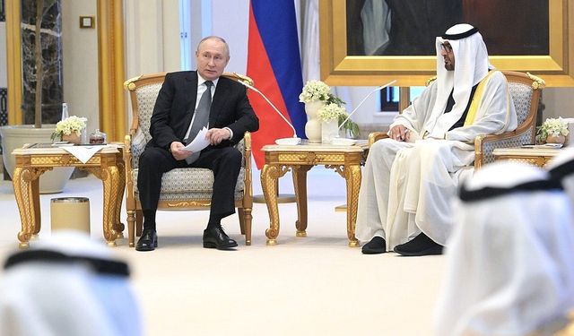 Putin, BAE Devlet Başkanı Zayed Al Nahyan ile görüştü