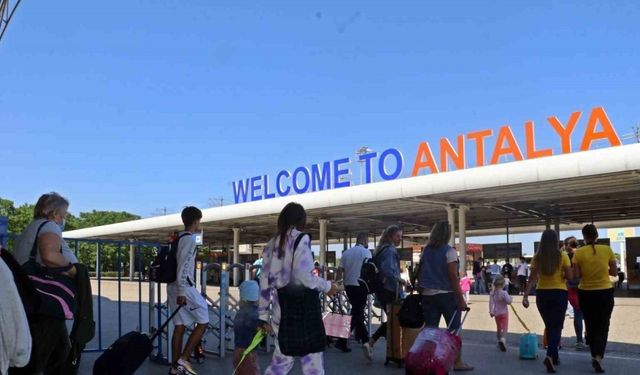 Antalya turizmde tüm zamanların rekorunu kırdı