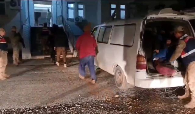 Bitlis’te 24 kaçak göçmen yakalandı