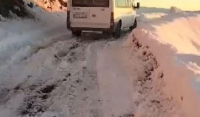 Siirt’te karda mahsur kalan 6 kişi kurtarıldı, köy yolları ulaşıma açıldı