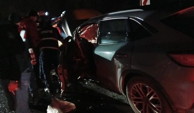 Sinop-Boyabat tünel çıkışında feci kaza: 1 ölü, 1 yaralı