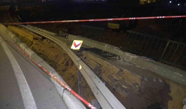 Bursa’da yol çöktü, ulaşım bir süreliğine trafiğe kapatıldı