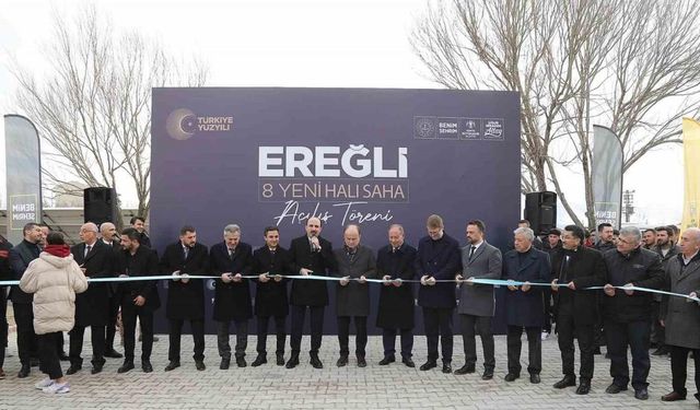 Konya Büyükşehir’in Ereğli’ye kazandırdığı 8 halı sahanın açılışı yapıldı