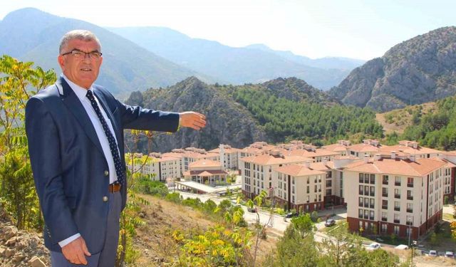 Mehmet Uyanık: “Amasya’mızda beş yılda 3 bin toplu konut yapacağız”