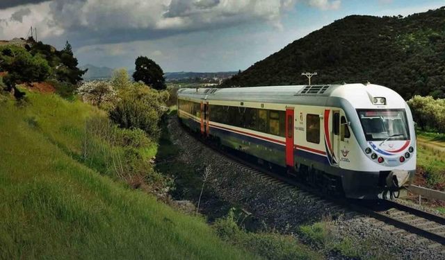 Bakan Uraloğlu: “Ankara-Elmadağ Bölgesel Treni, 21 Mart tarihinden itibaren işletilmeye başlayacak”