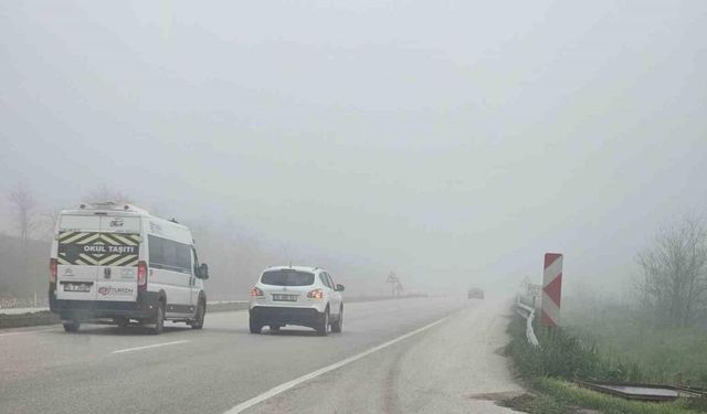 Bandırma’da sabah saatlerinde yoğun sis etkili oldu