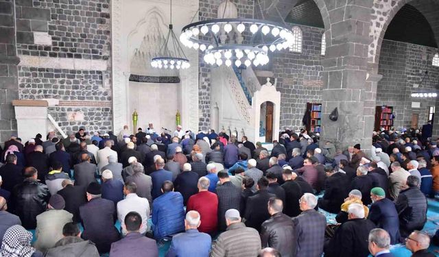 Çanakkale Şehitleri için Diyarbakır’da Mevlit okutuldu
