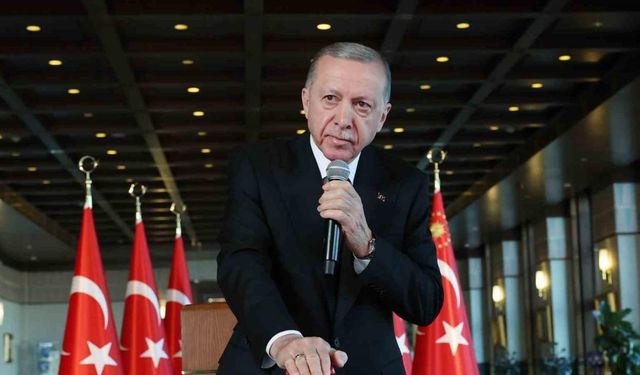 Cumhurbaşkanı Erdoğan,  "Depreme karşı seferberlik ruhuyla çalışmaları sürdüreceğiz"