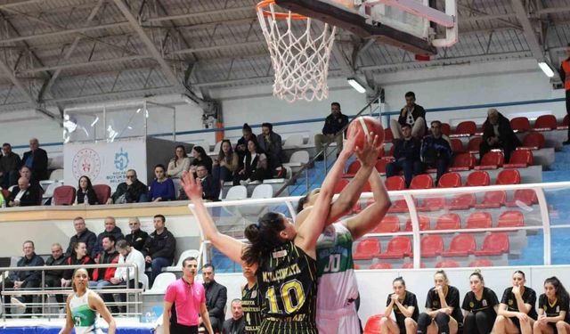 Kadınlar Basketbol Süper Ligi: İzmit Belediyespor: 113 - Çankaya Üniversitesi: 104