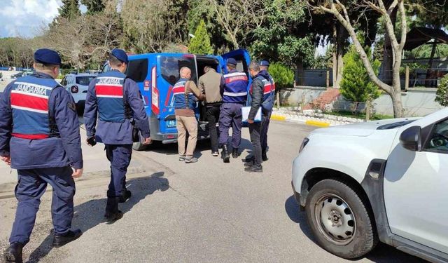 Manisa’da jandarmadan PKK terör örgütüne operasyon: 2 kişi tutuklandı