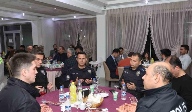 Polisler iftar yemeğinde bir araya geldi
