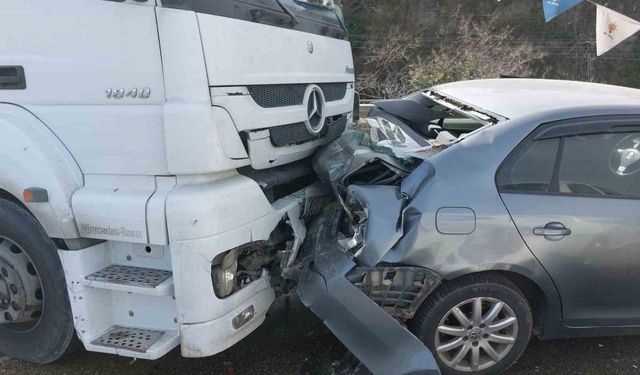 Samsun’da zincirleme trafik kazası: 1’i polis 3 yaralı
