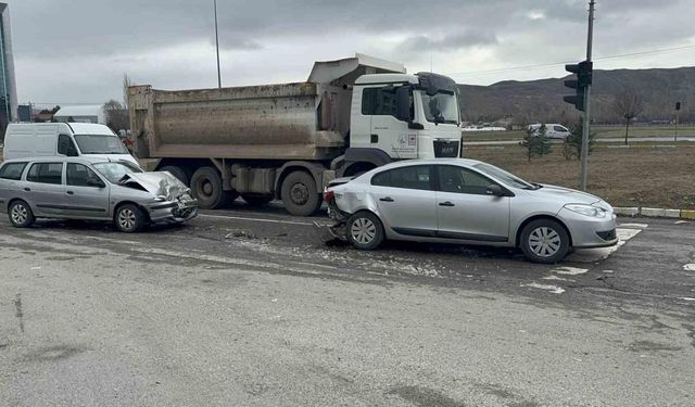Sivas’ta kaza: 3 yaralı