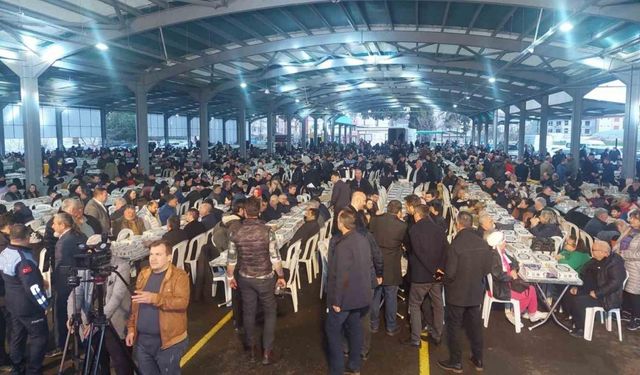 Tekirdağ’da 5 bin kişilik iftar sofrası kuruldu