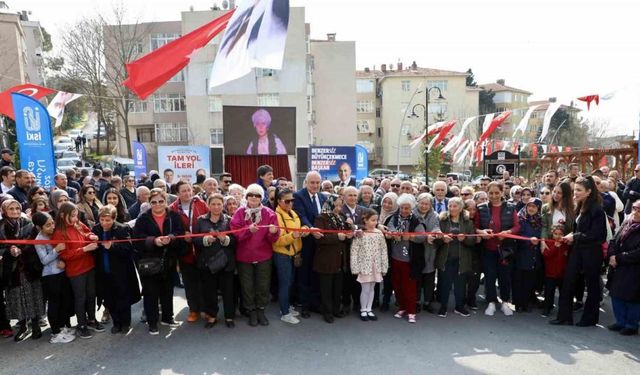 Türkan Şoray ve Fatma Girik Parkı törenle açıldı