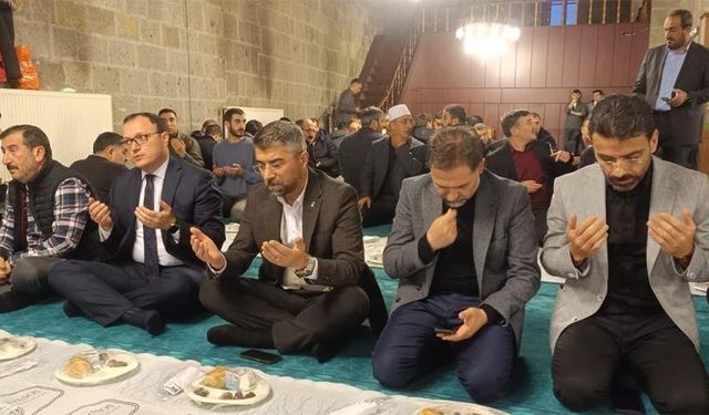 Ulu Cami’de sessiz iftar